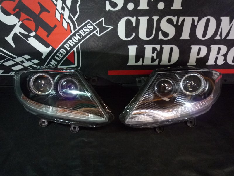 BMW　Z4　ヘッドライトカスタム　インナーブラック塗装