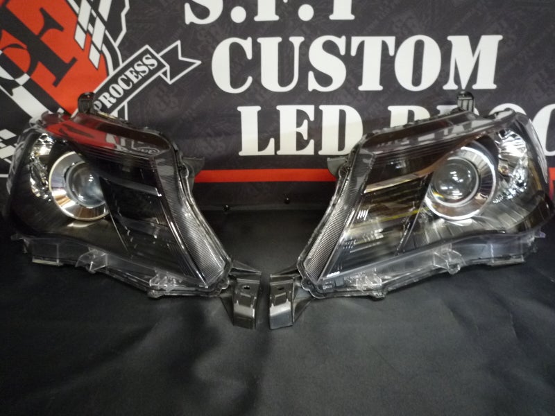 カローラフィルダー　ヘッドライト　インナーブラック塗装