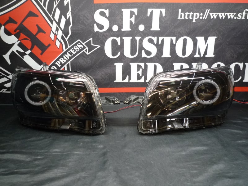 カローラルミオン　ヘッドライト　インナーブラック塗装