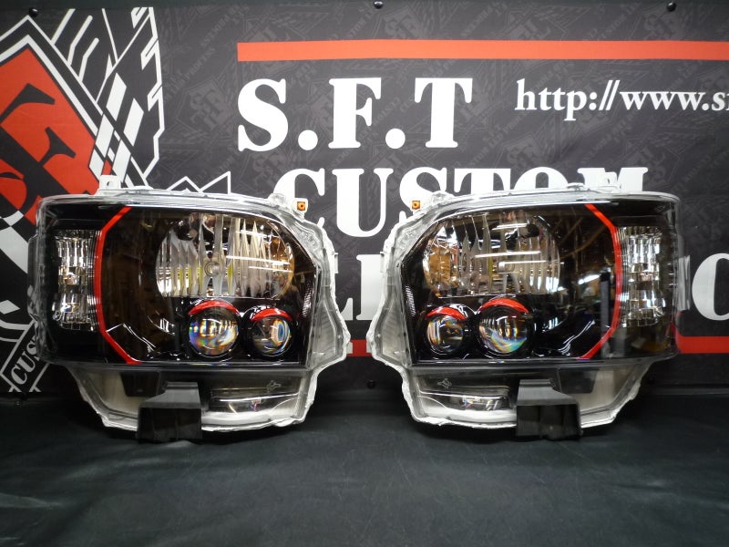 ハイエースLEDタイプのヘッドライトカスタム　インナーブラック塗装