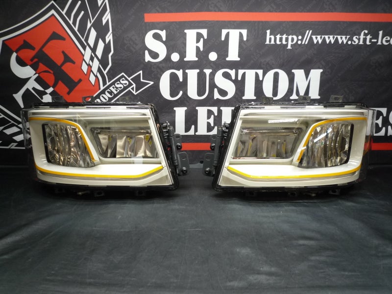 スカニア　ヘッドライト加工　インナーブラック塗装