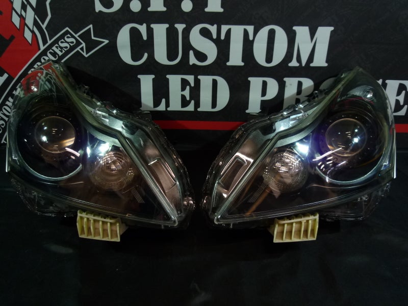 スカイライン　V36　ヘッドライト　インナーブラック塗装施工